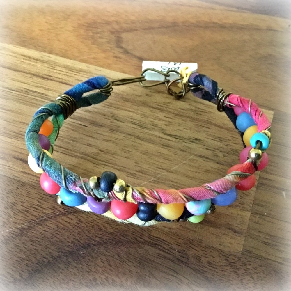 Vibrant Red and Pink Beaded Bracelet